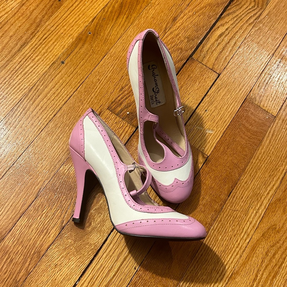 Pink and white oxford heels | size 8.5
